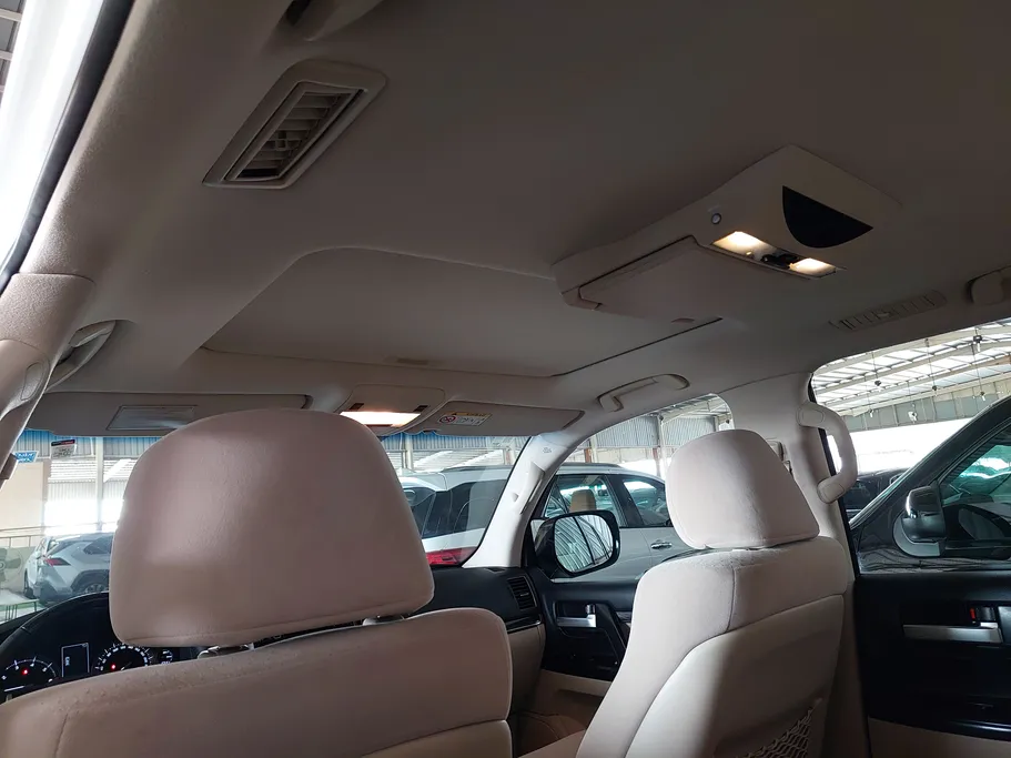 تويوتا لاندكروزر GXR Grand Touring 2021 