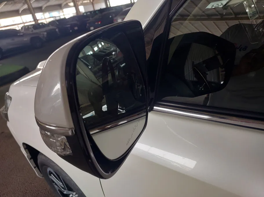تويوتا لاندكروزر GXR Grand Touring 2021 