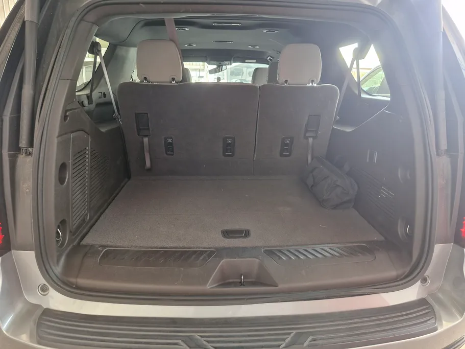 2023 GMC Yukon SLE 