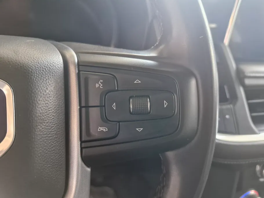 2023 GMC Yukon SLE 