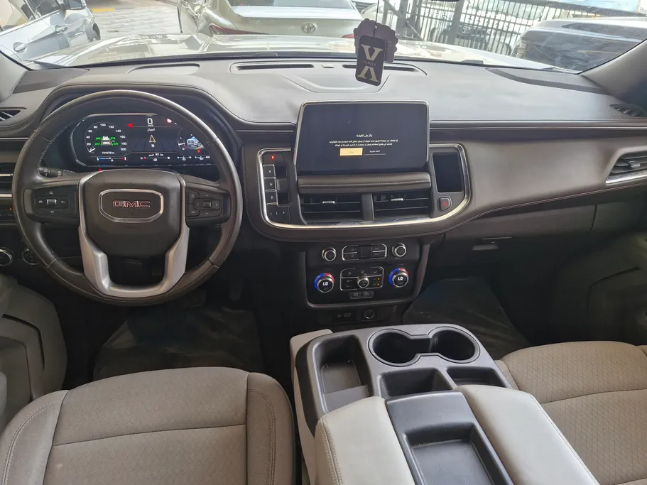 2023 GMC Yukon SLE 