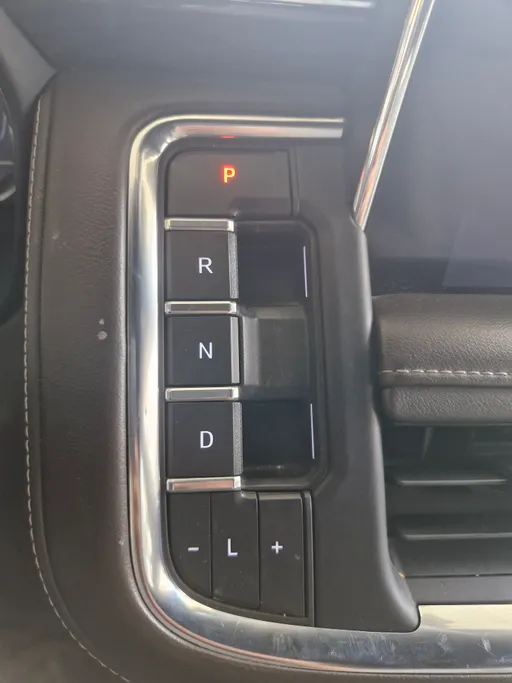 2023 GMC Yukon SLE 