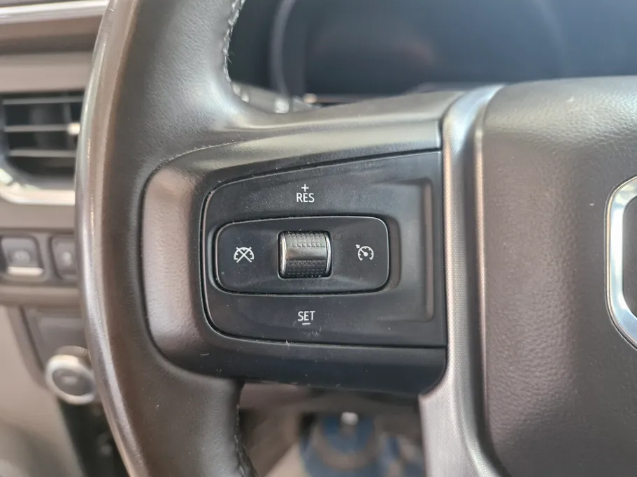 2023 GMC Yukon SLE 