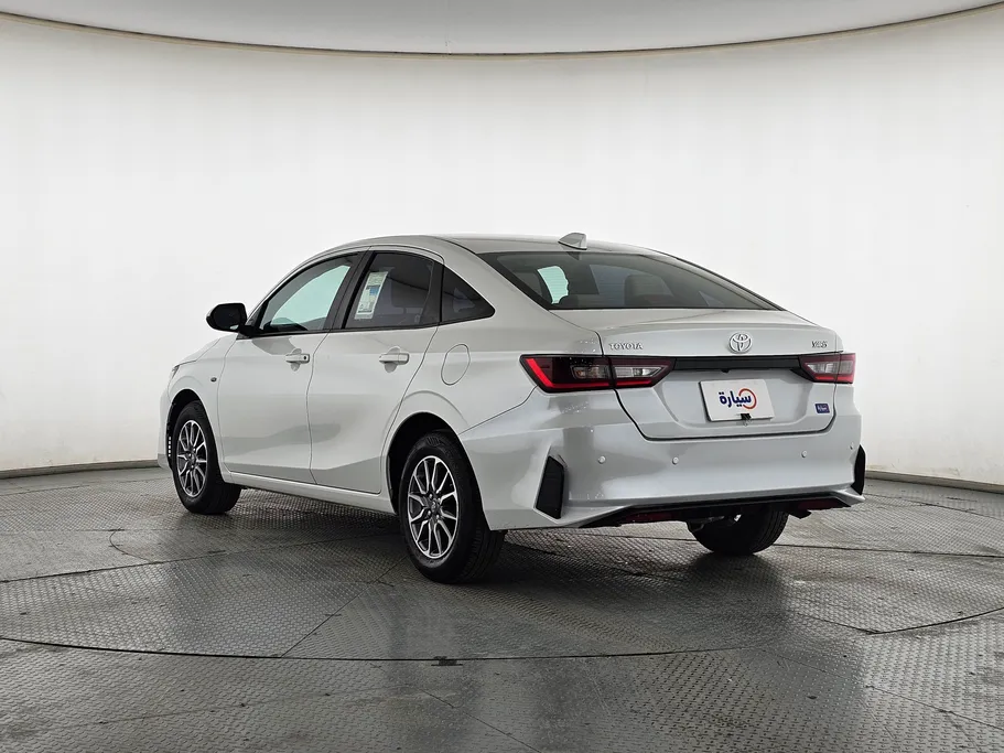2024 Toyota Yaris  Y 