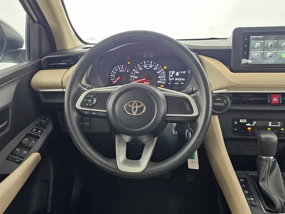 2024 Toyota Yaris  Y 