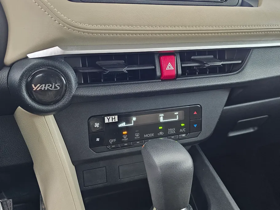 2024 Toyota Yaris  Y 
