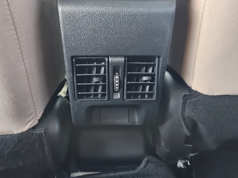 2024 Toyota Yaris  Y 