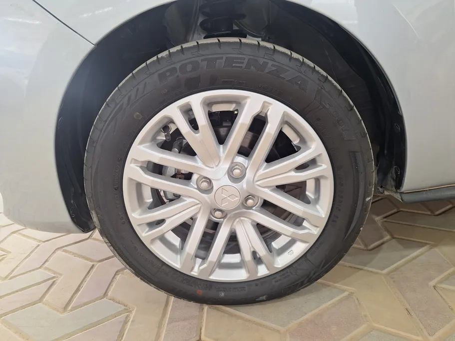 ميتسوبيشي اتراج GLX LL 2024 