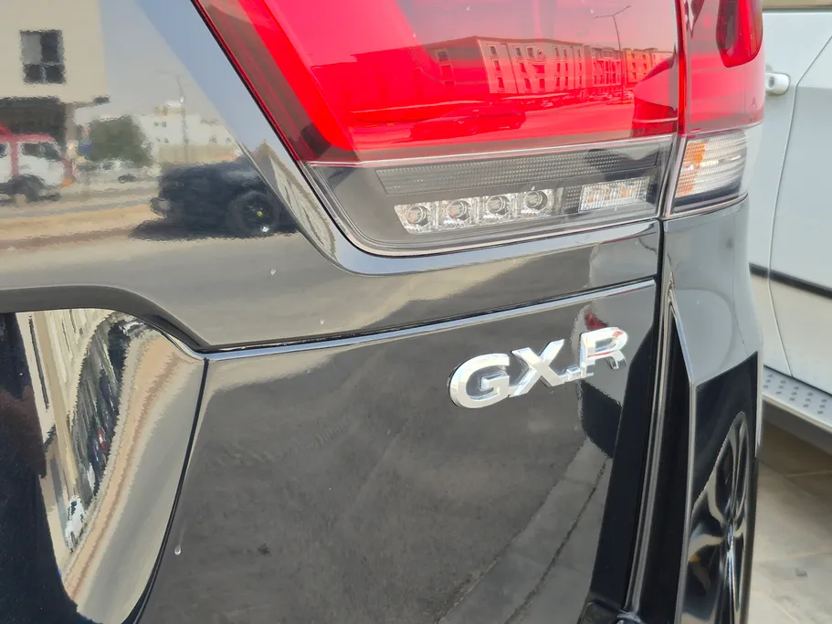تويوتا لاندكروزر GXR 2025 