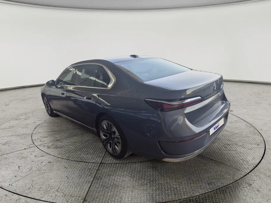 2023 BMW 7 Series 735i 