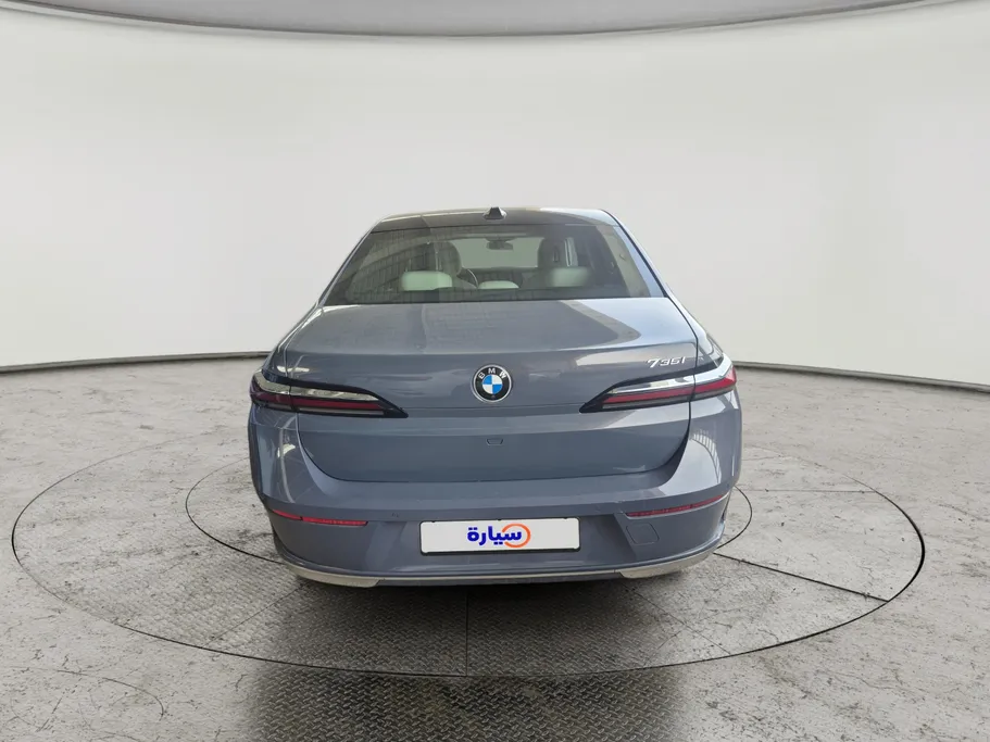 2023 BMW 7 Series 735i 