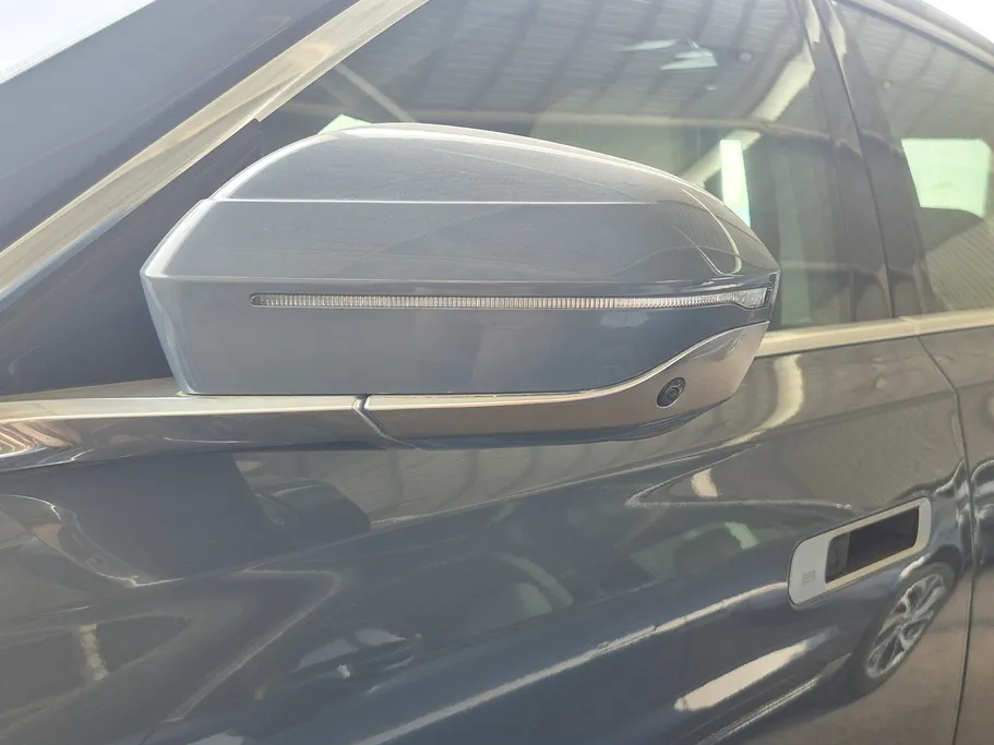 2023 BMW 7 Series 735i 