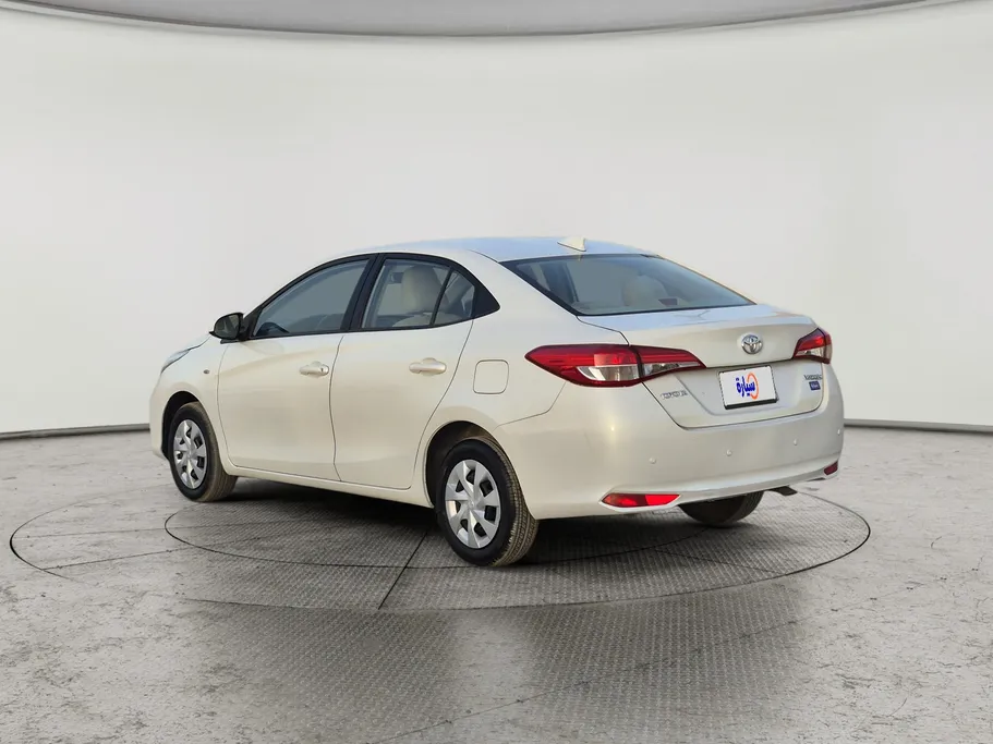 2021 Toyota Yaris  Y 