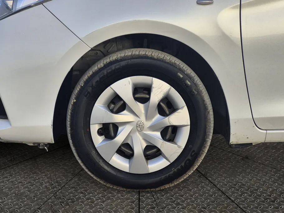 2021 Toyota Yaris  Y 