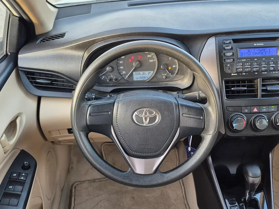 2021 Toyota Yaris  Y 