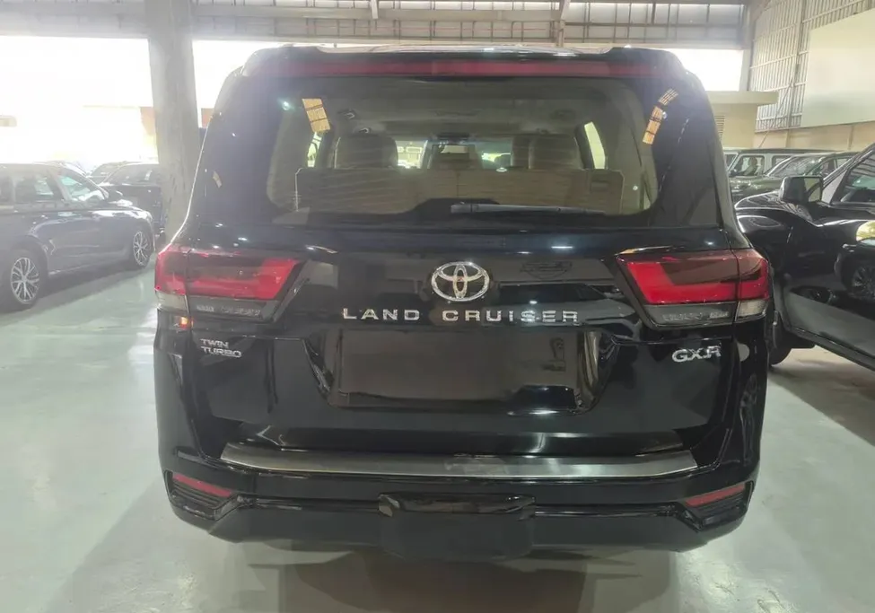 2024 Toyota Land Cruiser GXR 