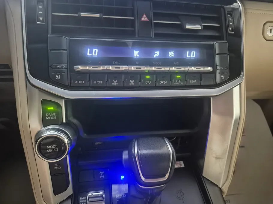 2024 Toyota Land Cruiser GXR 