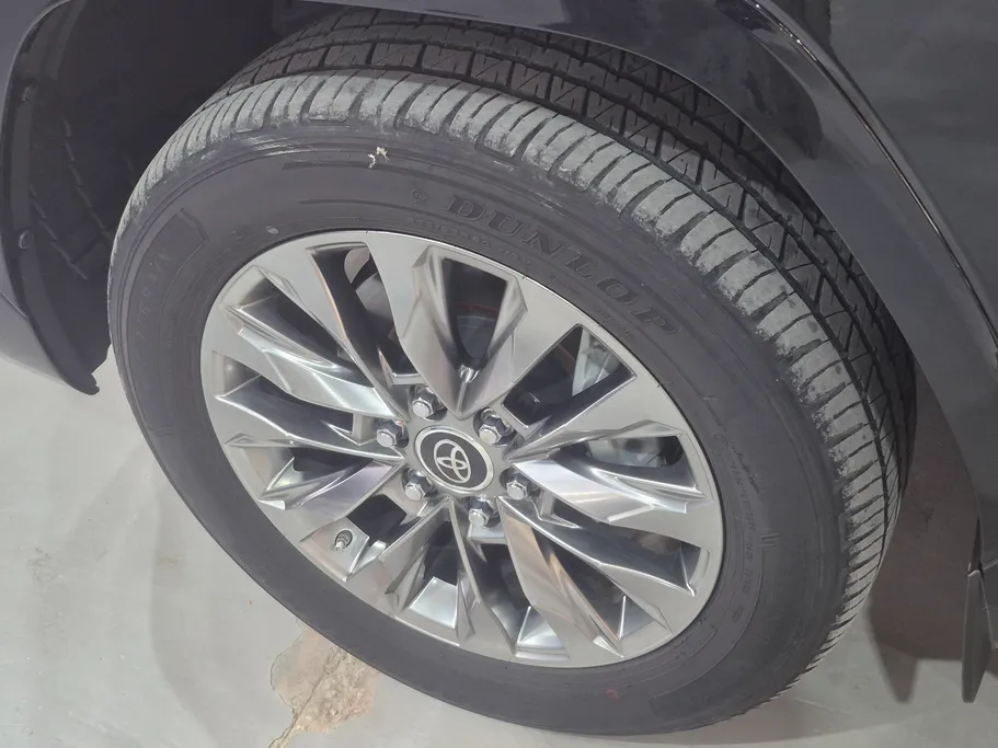 2024 Toyota Land Cruiser GXR 