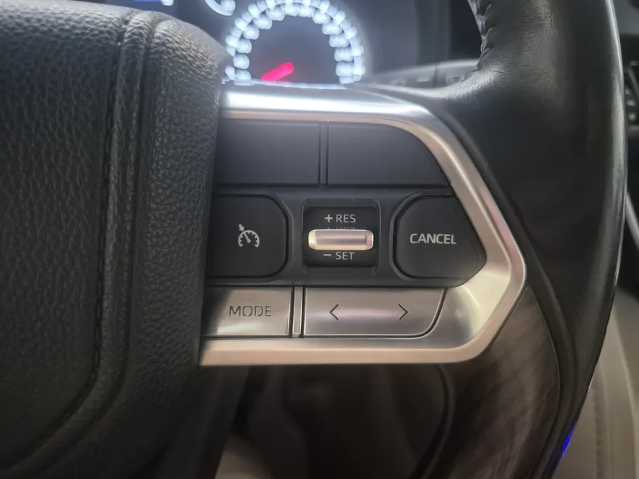 2024 Toyota Land Cruiser GXR 
