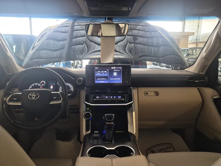 2024 Toyota Land Cruiser GXR 