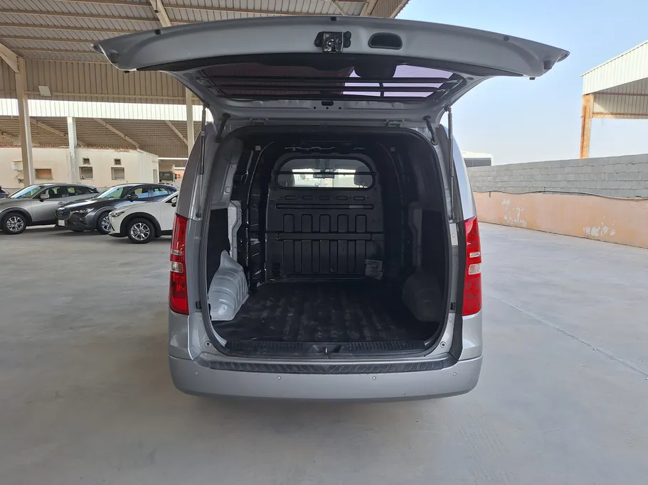 2021 Hyundai H1 cargo 