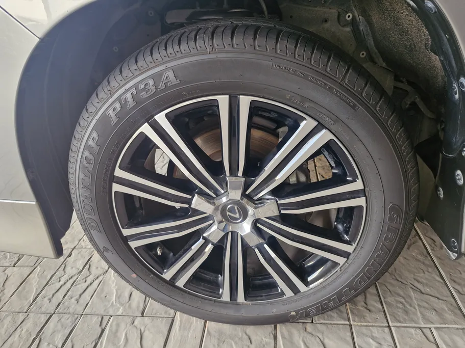 2020 Lexus LX 570 S 