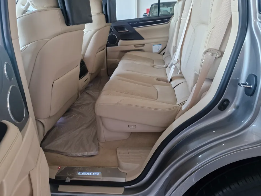 2020 Lexus LX 570 S 