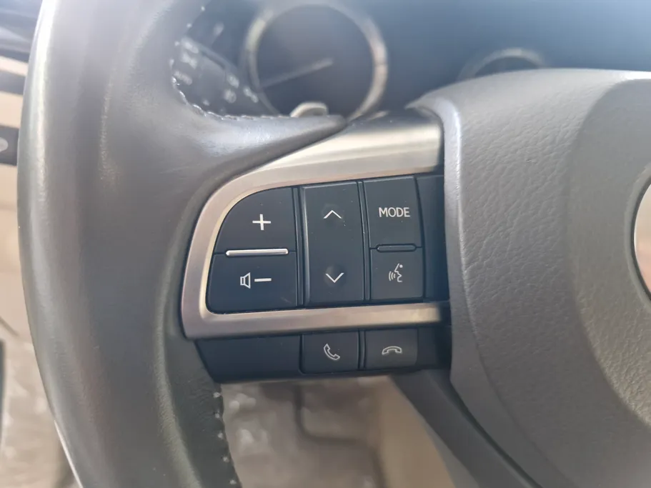 2020 Lexus LX 570 S 