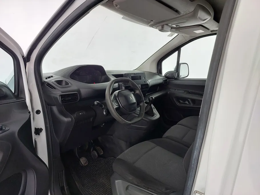 بيجو بارتنر Short van 2021 