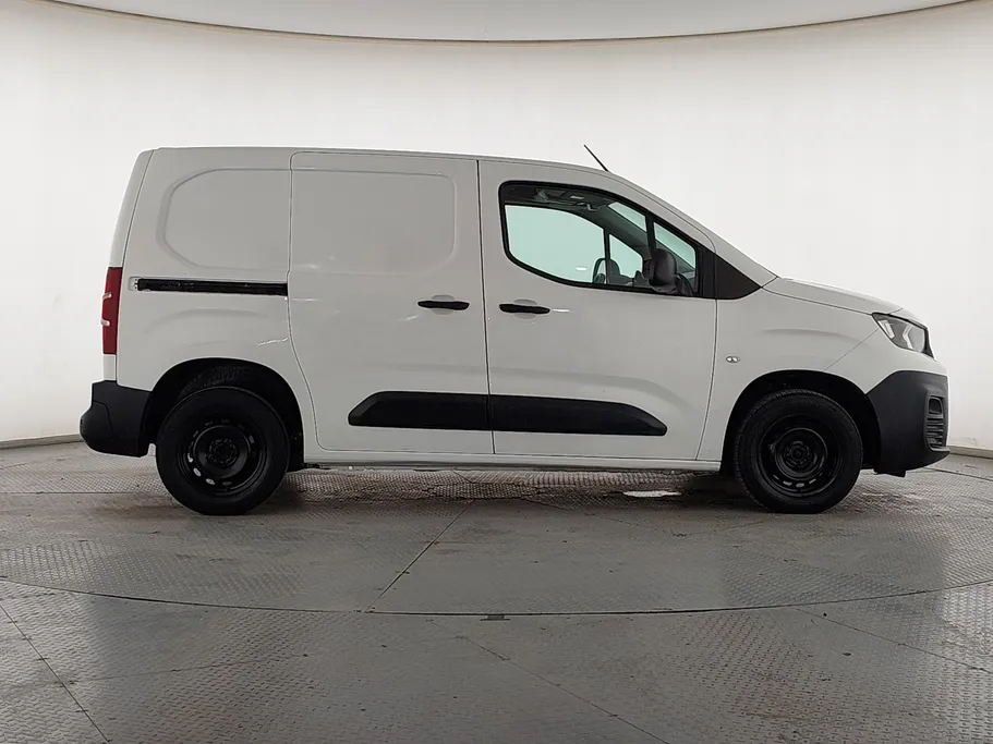 بيجو بارتنر Short van 2021 