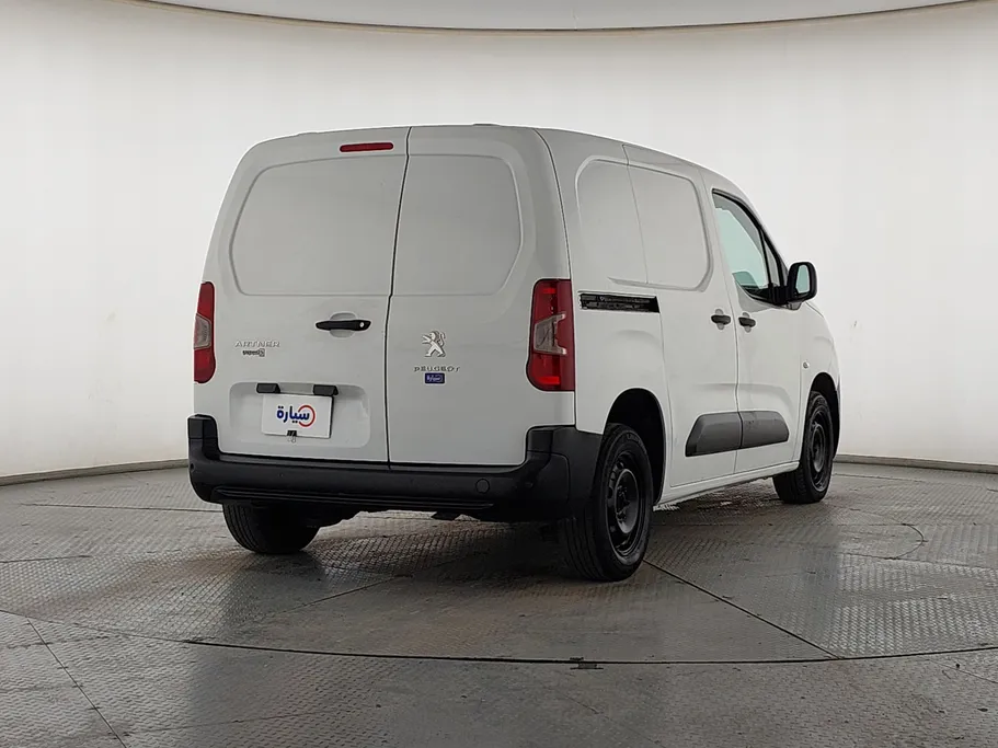 بيجو بارتنر Short van 2021 