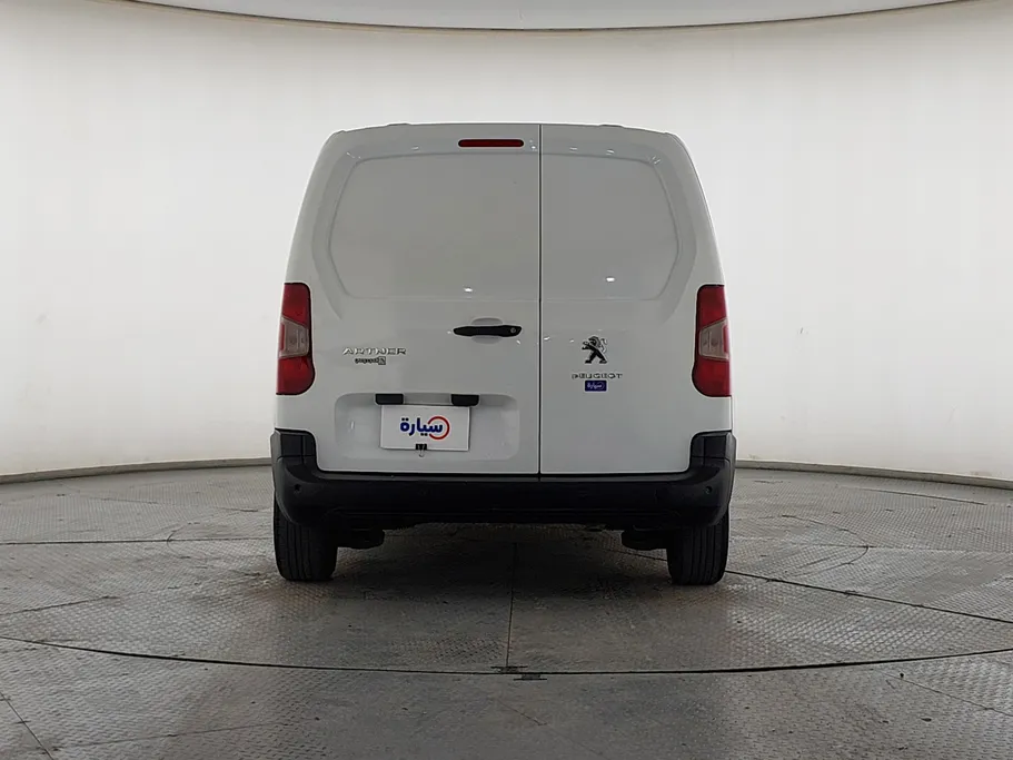 بيجو بارتنر Short van 2021 