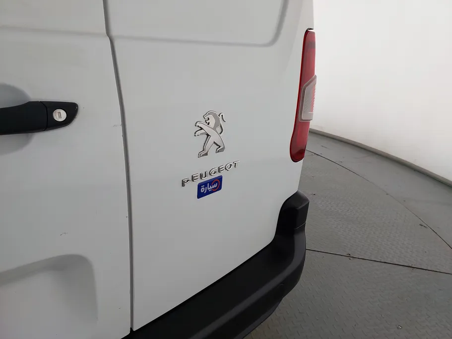 بيجو بارتنر Short van 2021 