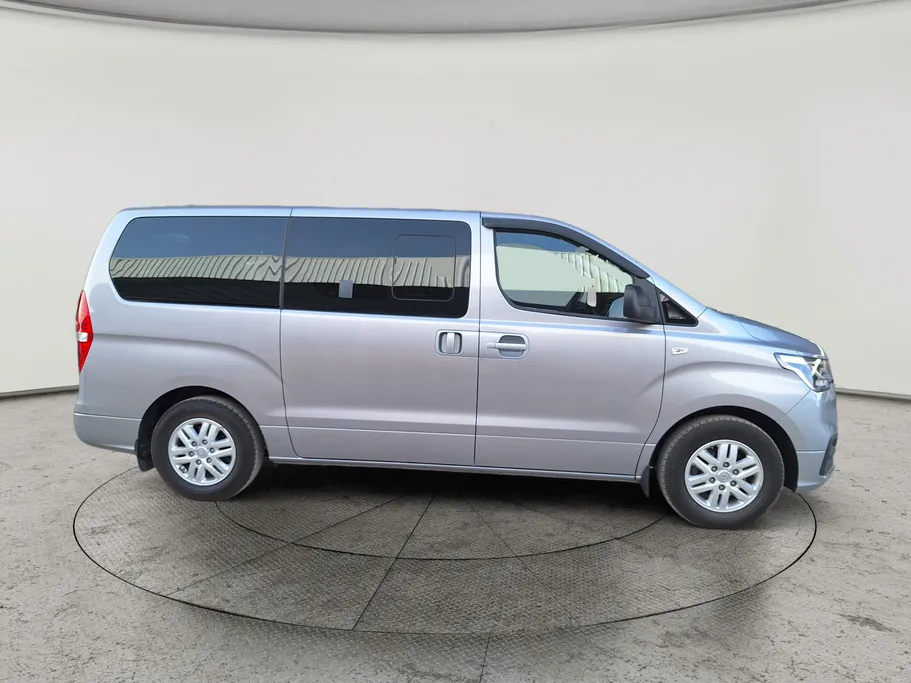 2021 Hyundai Grand Starex cargo 