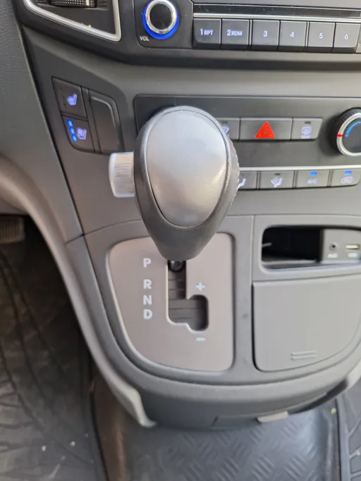 2021 Hyundai Grand Starex cargo 