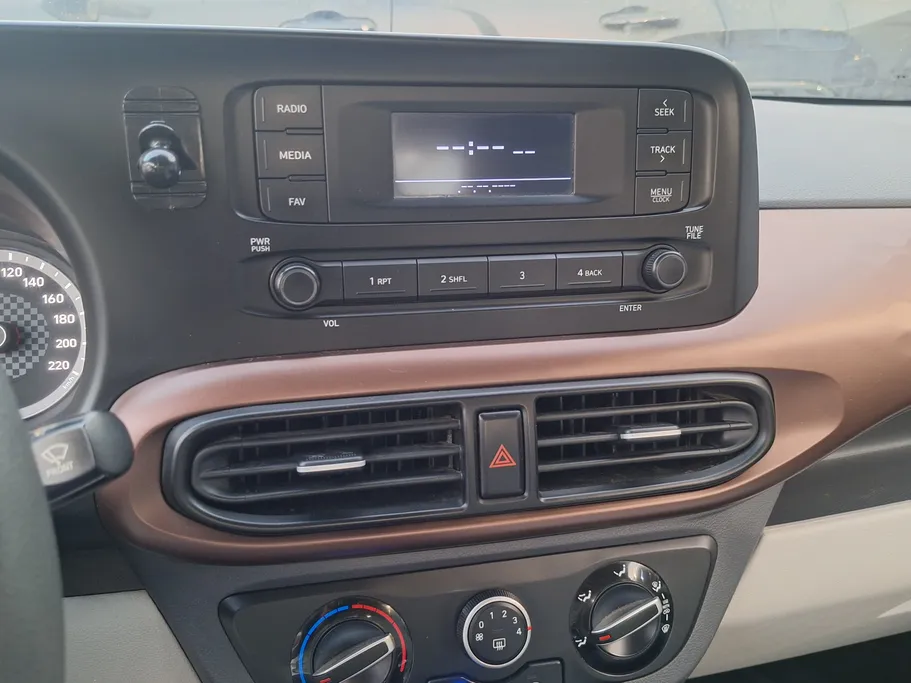 هيونداي Grand i10 فلييت 2023 