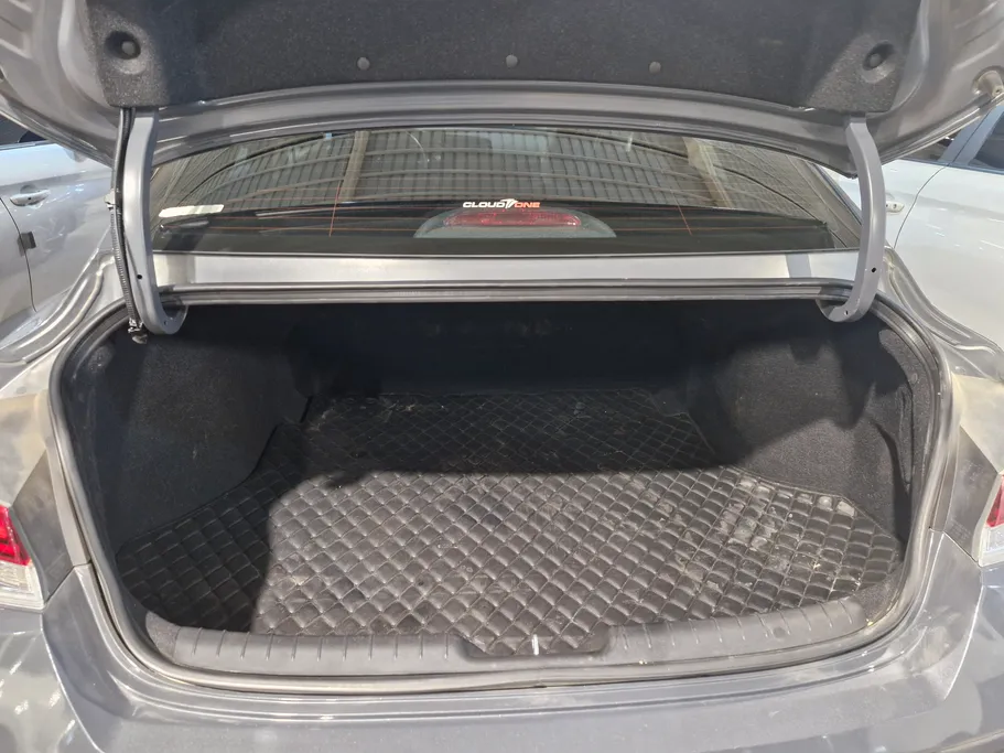 2024 Hyundai Elantra Comfort 