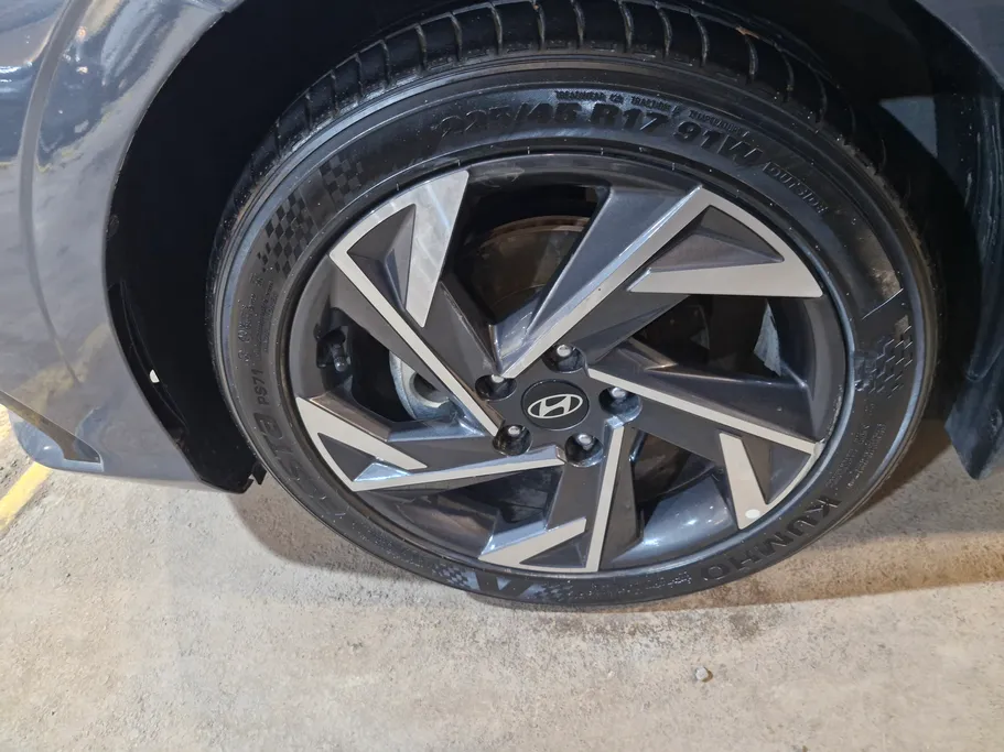 2024 Hyundai Elantra Comfort 