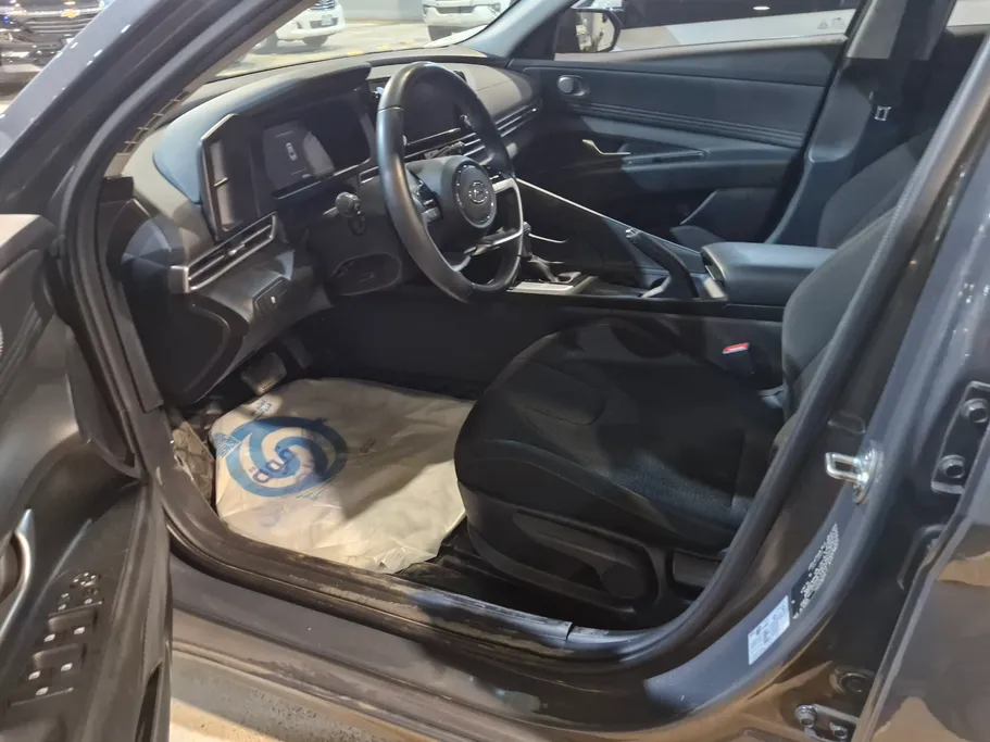 2024 Hyundai Elantra Comfort 