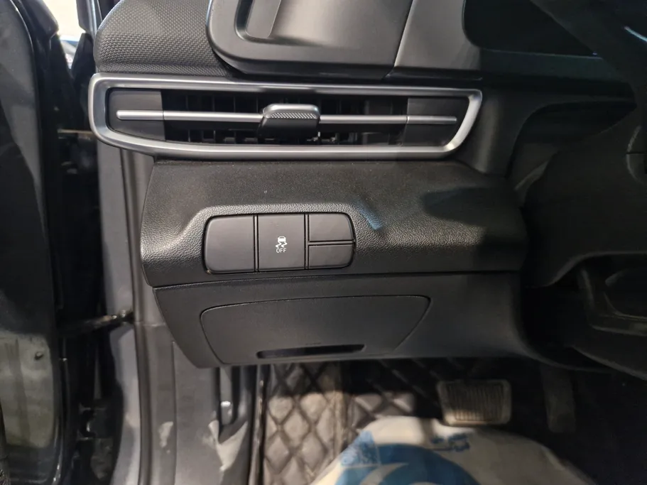 2024 Hyundai Elantra Comfort 