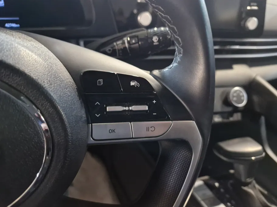2024 Hyundai Elantra Comfort 