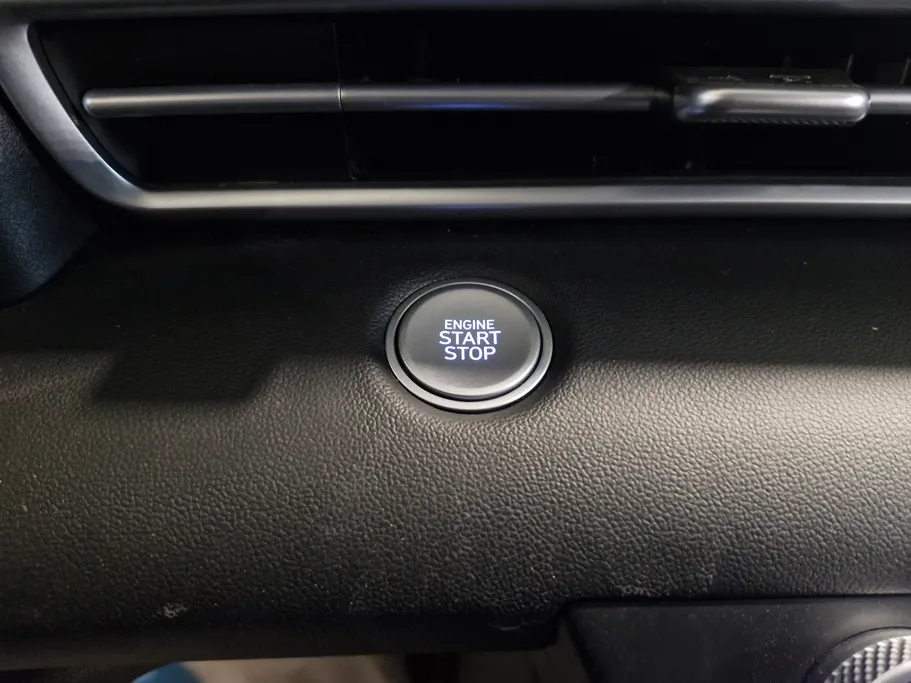 2024 Hyundai Elantra Comfort 