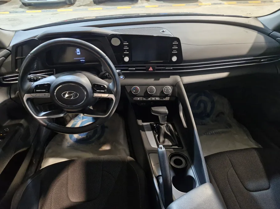 2024 Hyundai Elantra Comfort 