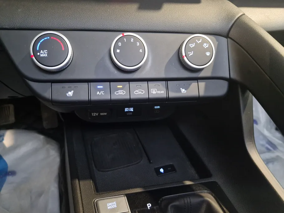 2024 Hyundai Elantra Comfort 