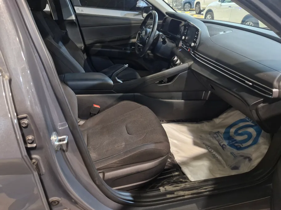 2024 Hyundai Elantra Comfort 
