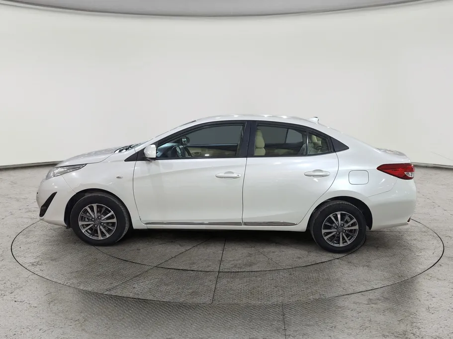 2020 Toyota Yaris  Y Plus 
