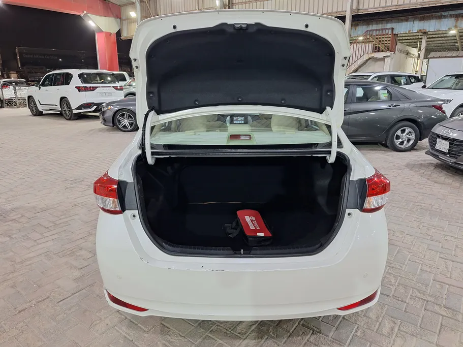 2020 Toyota Yaris  Y Plus 
