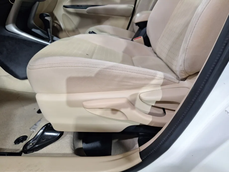 2020 Toyota Yaris  Y Plus 