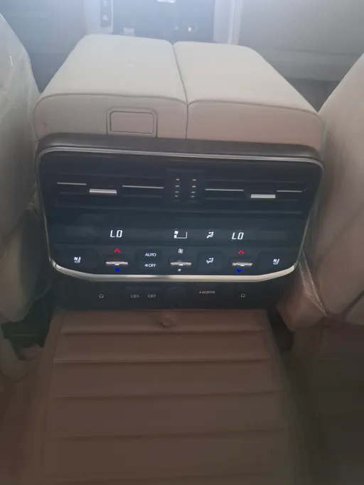تويوتا لاندكروزر VX 2026 
