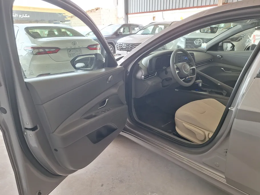 2023 Hyundai Elantra Fleet 